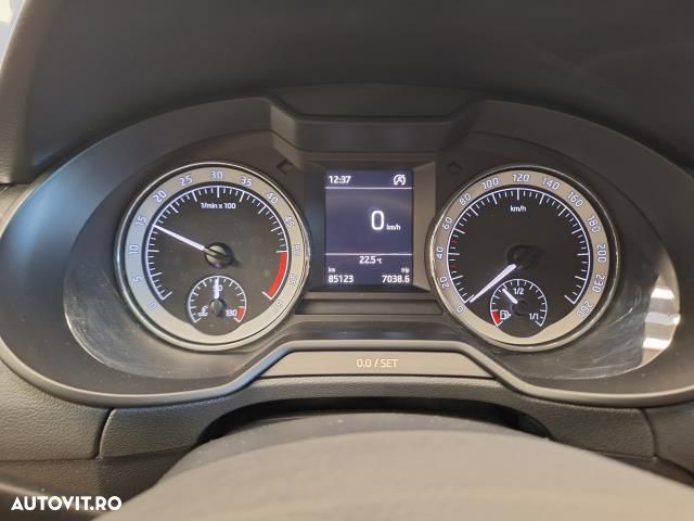 Skoda Octavia 2.0 TDI Style - 8