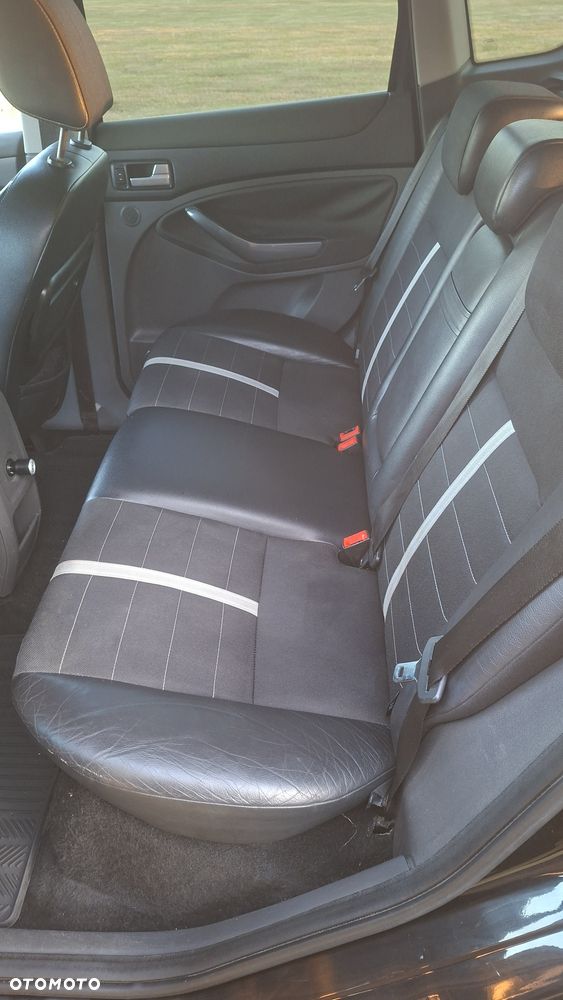Ford Kuga - 6