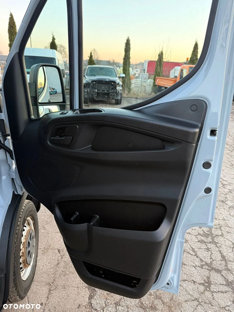 Iveco Daily 35S13 - 25