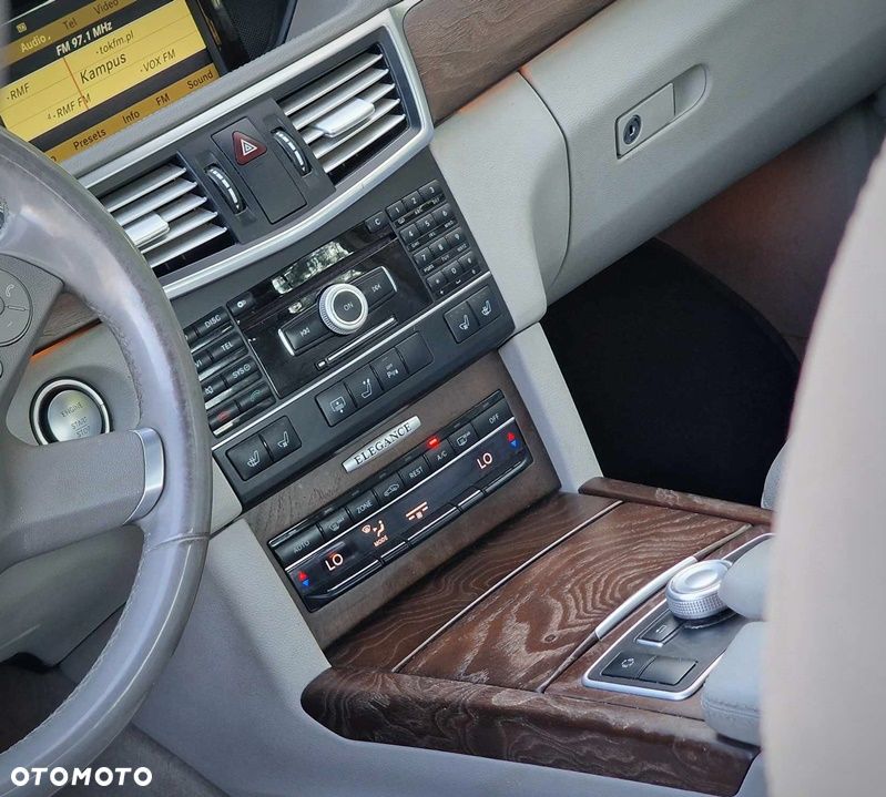 Mercedes-Benz Klasa E 350 CGI BlueEff Avantgarde - 21