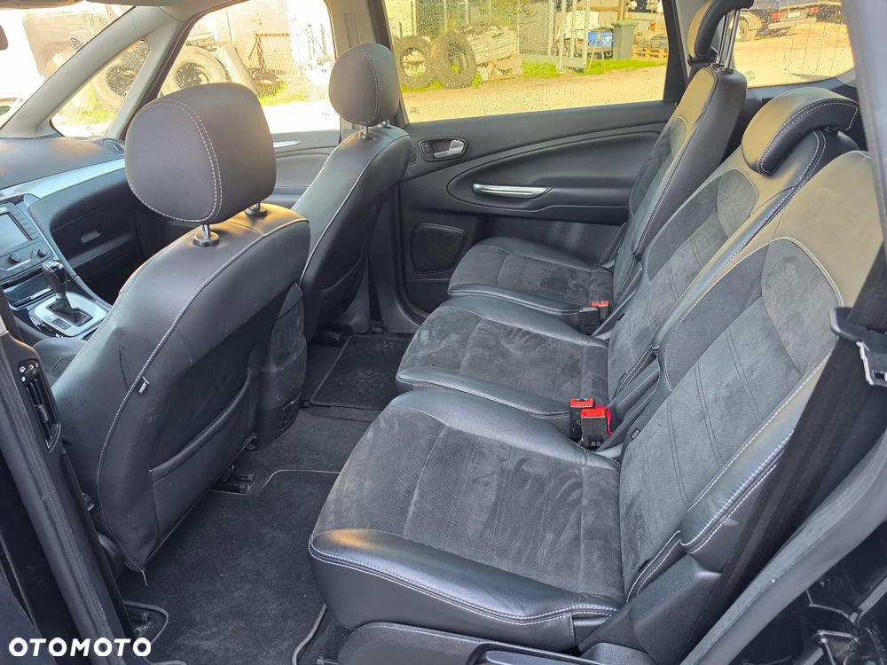 Ford S-Max - 14