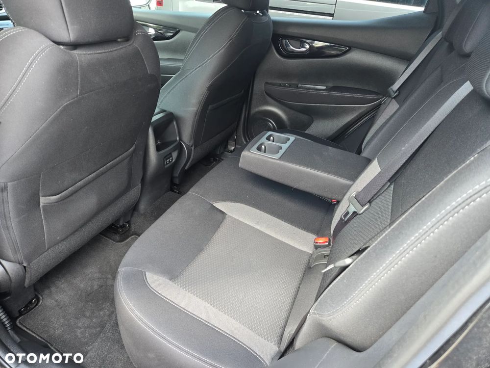 Nissan Qashqai 1.3 DIG-T AKARI - 23