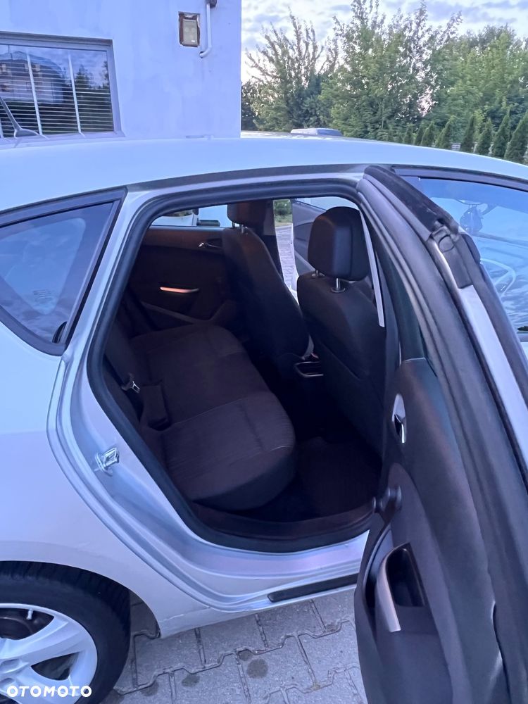 Opel Astra 1.6 Enjoy - 12