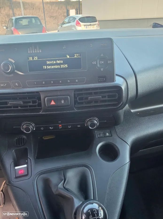 Citroën Berlingo 1.5 BlueHdiXL Live C/ Frio - 13