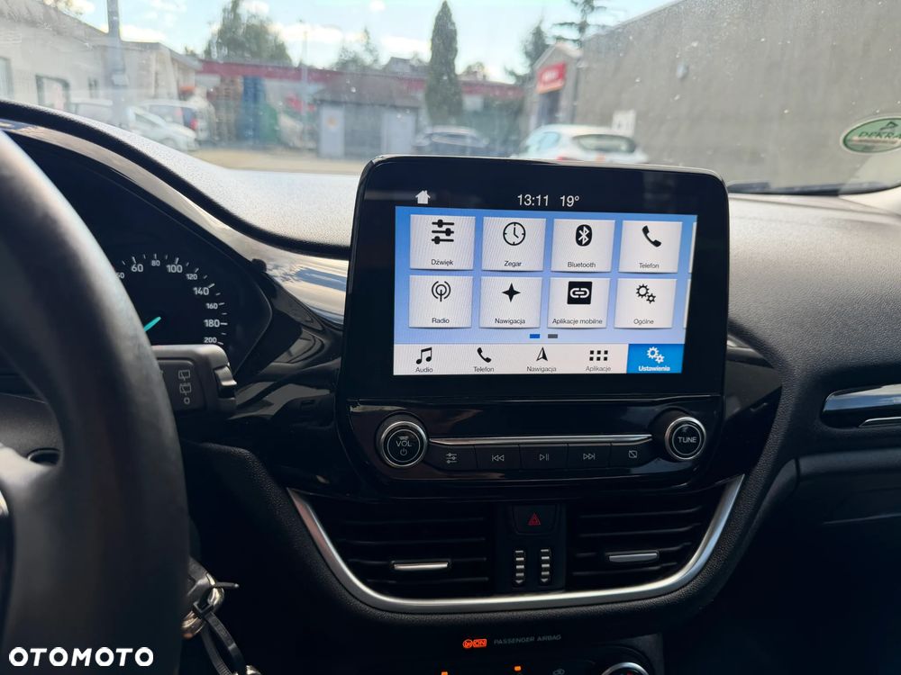 Ford Fiesta 1.5 TDCi SYNC Edition - 17