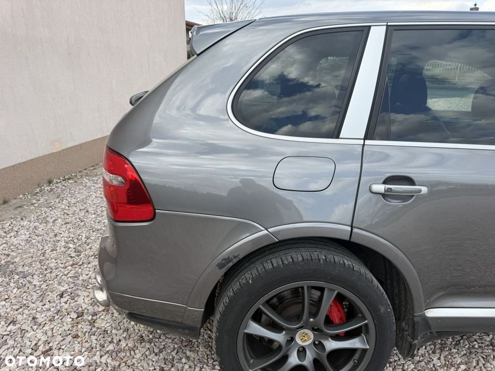 Porsche Cayenne Turbo - 14