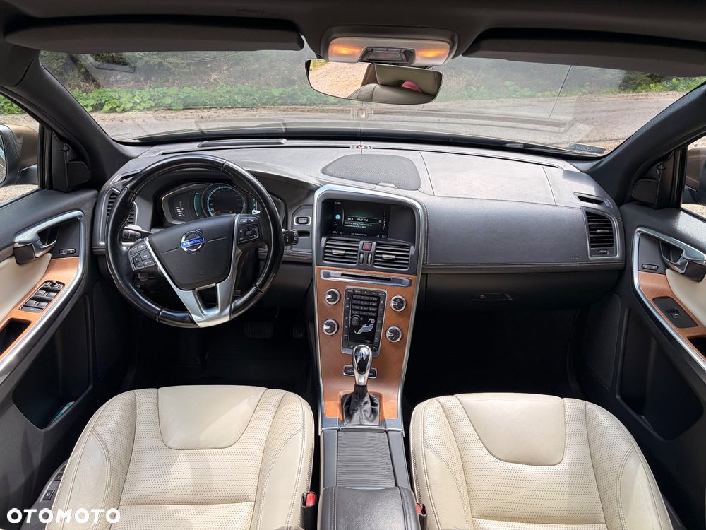 Volvo XC 60 D5 AWD Summum - 7