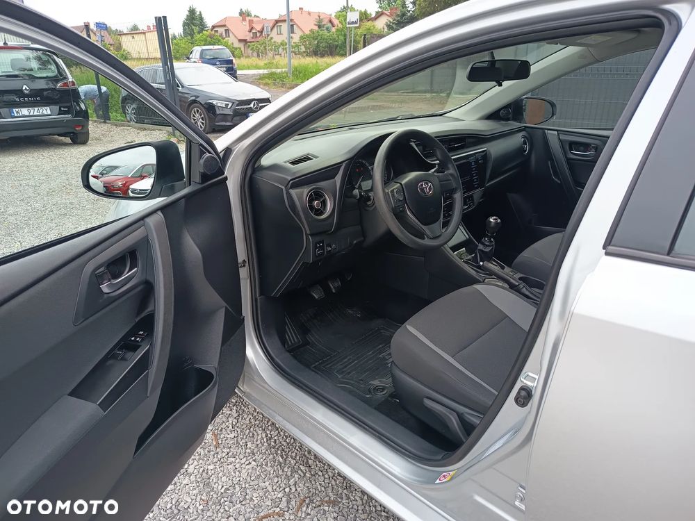Toyota Auris 1.33 VVT-i Life - 16