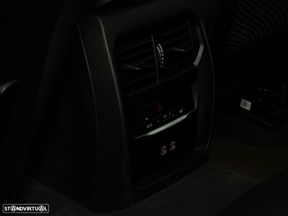 BMW 320 e Line Sport Auto - 24