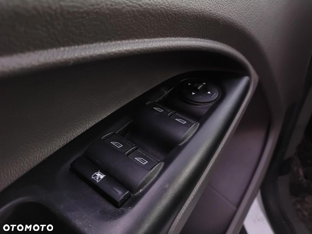 Ford Transit Connect - 12