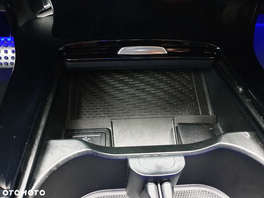 Mercedes-Benz CLA 200 AMG Line 7G-DCT - 30