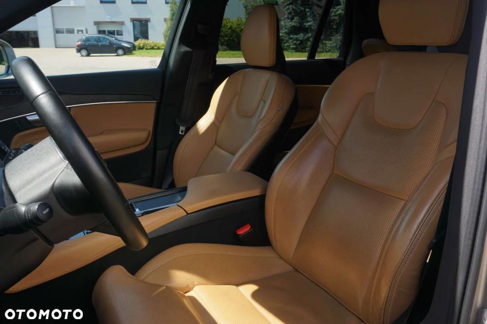 Volvo XC 90 - 16