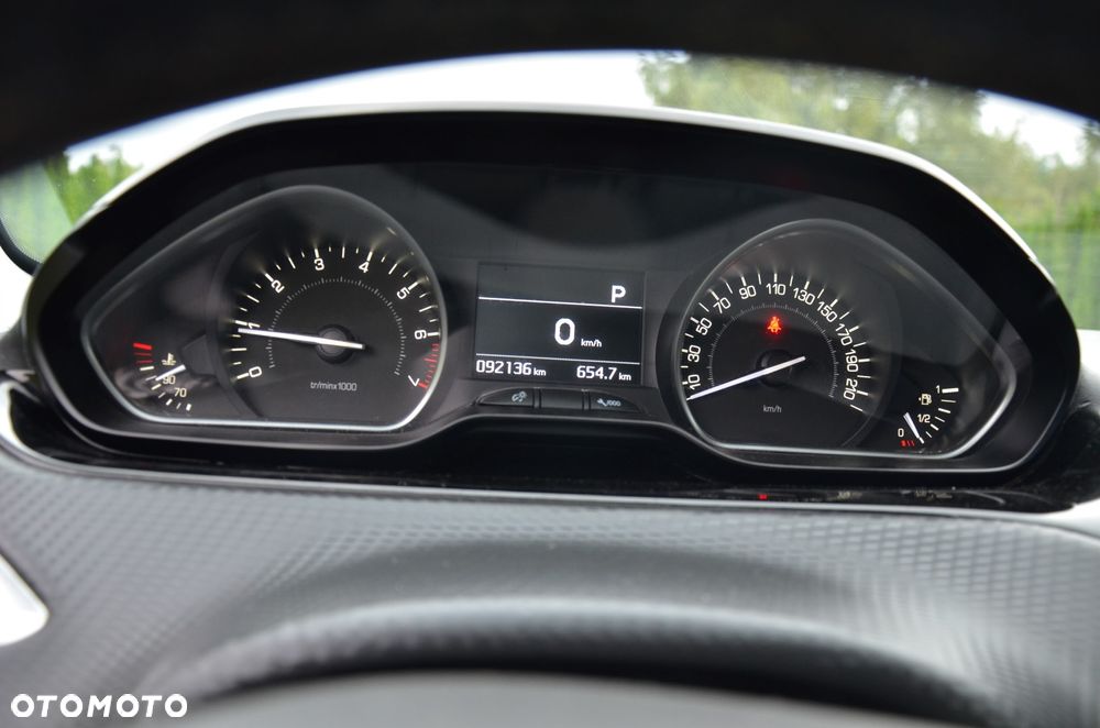 Peugeot 208 PureTech 110 Stop & Start EAT6 Allure - 29