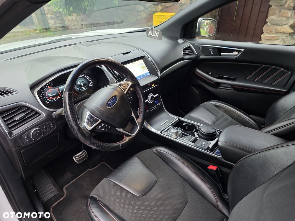 Ford Edge 2.0 TDCi Twin-Turbo 4WD Titanium - 29