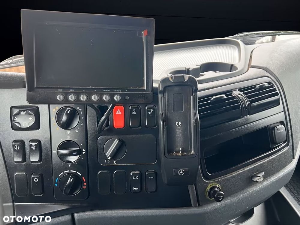 Mercedes-Benz Axor 1833 | Transport zwierząt |  | Niski przebieg 240 947 km !!!!!! – rzadko spotykany egzemplarz| Euro 5 - 9