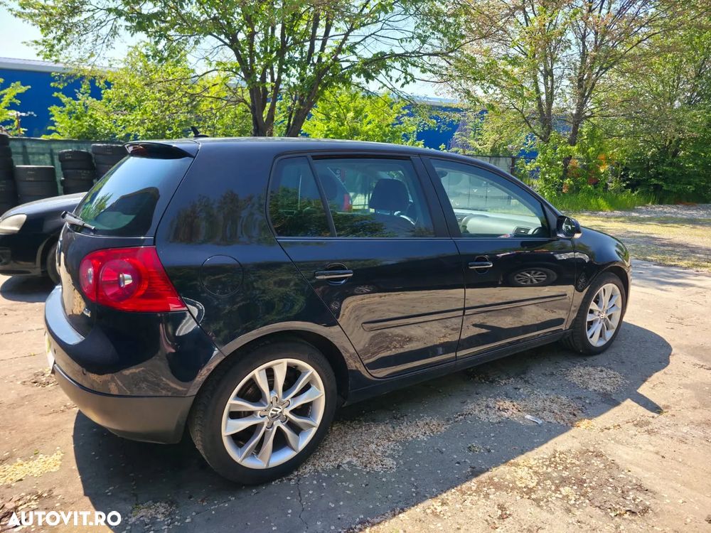 Volkswagen Golf - 8