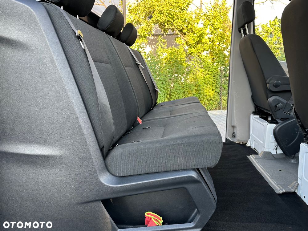 Mercedes-Benz Sprinter - 13