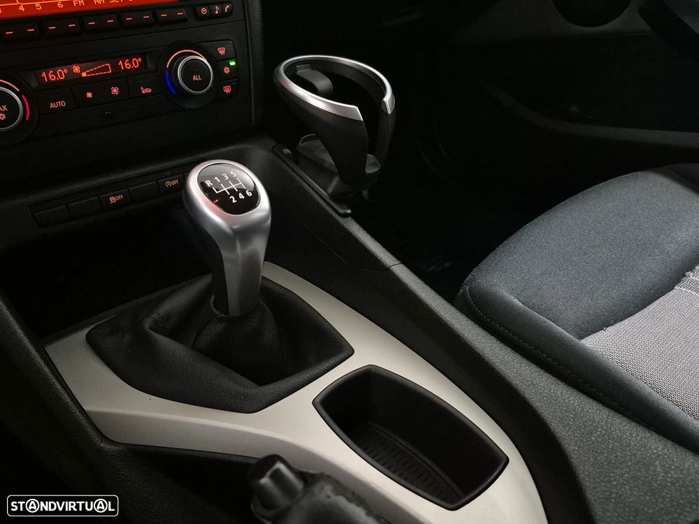 BMW X1 18 d sDrive - 26