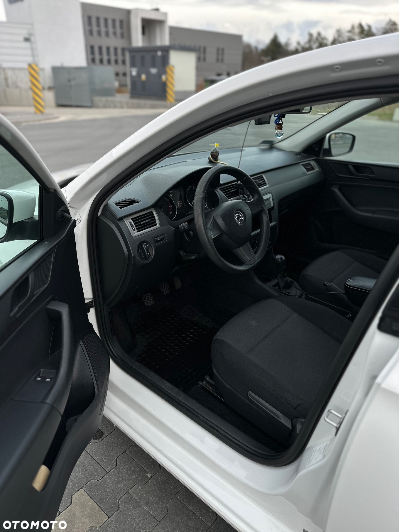 Skoda RAPID 1.2 TSI Active - 5