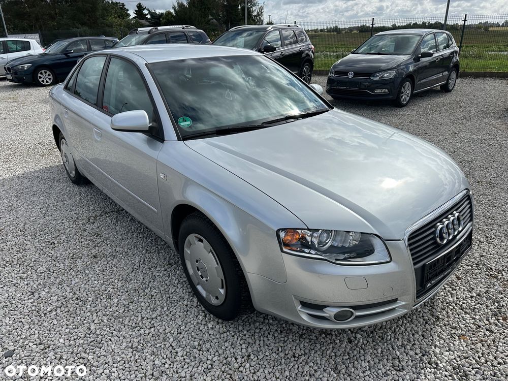 Audi A4 Limousine - 13