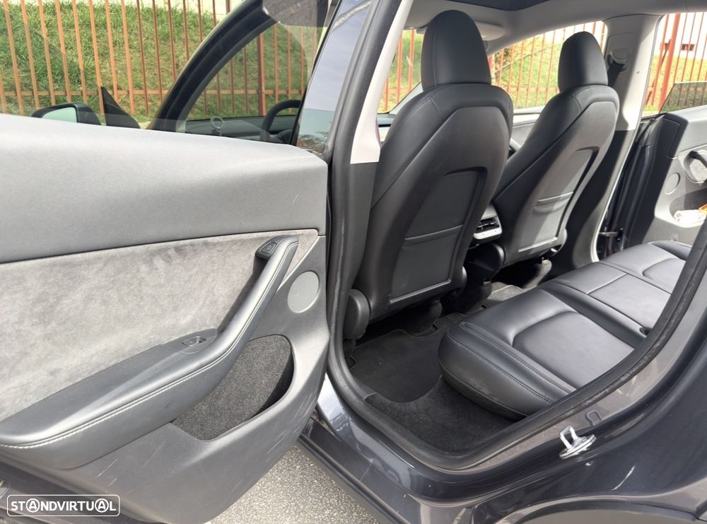 Tesla Model Y Long Range Tração Integral - 21
