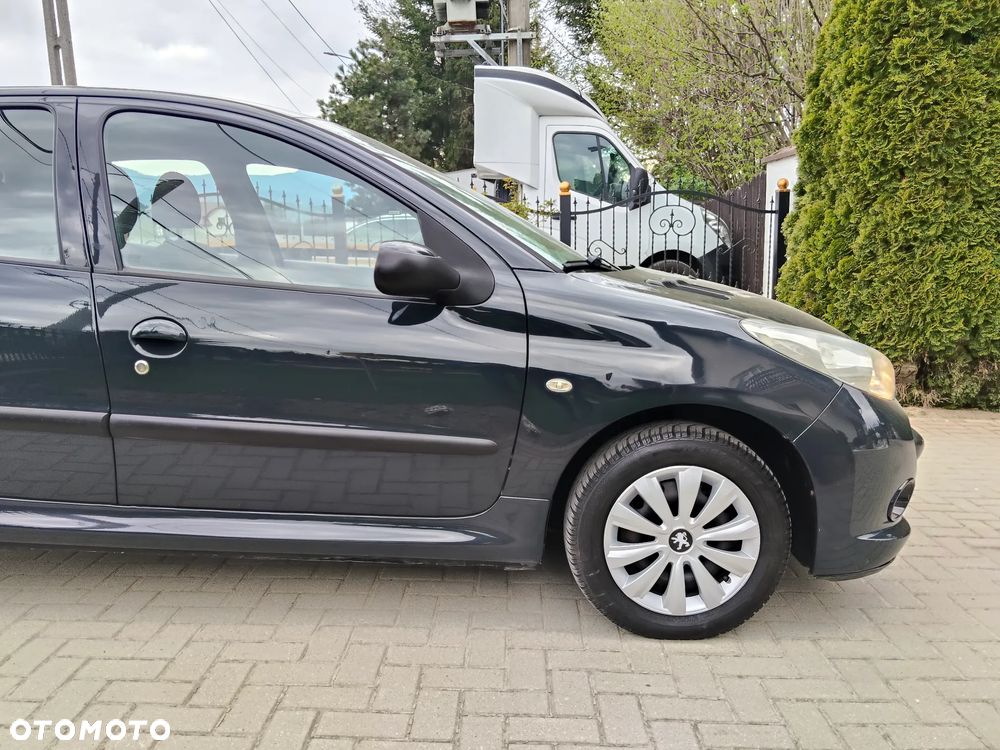 Peugeot 206 plus 75 - 6