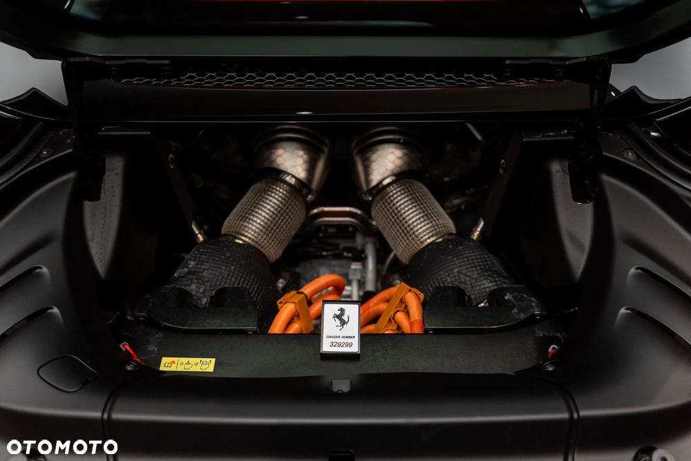 Ferrari 296 GTS - 36