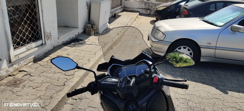 Yamaha X-Max 125 - 11