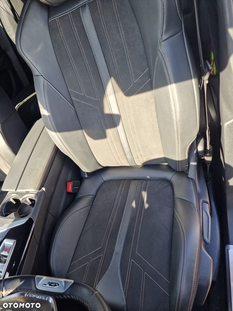 Peugeot 3008 1.5 BlueHDi GT Pack S&S EAT8 - 9