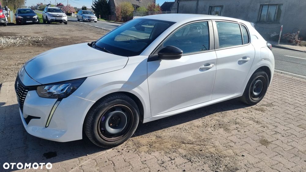 Peugeot 208 - 12