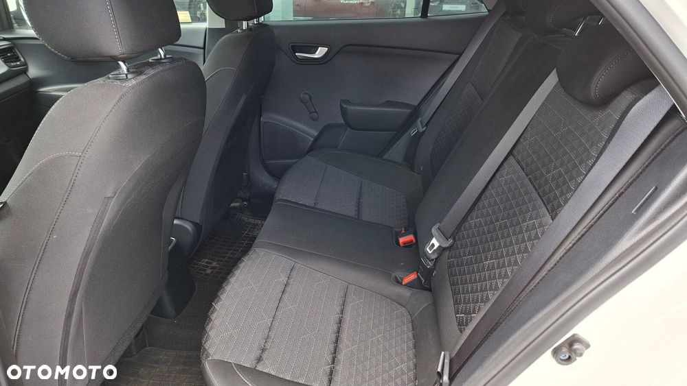 Kia Rio - 6