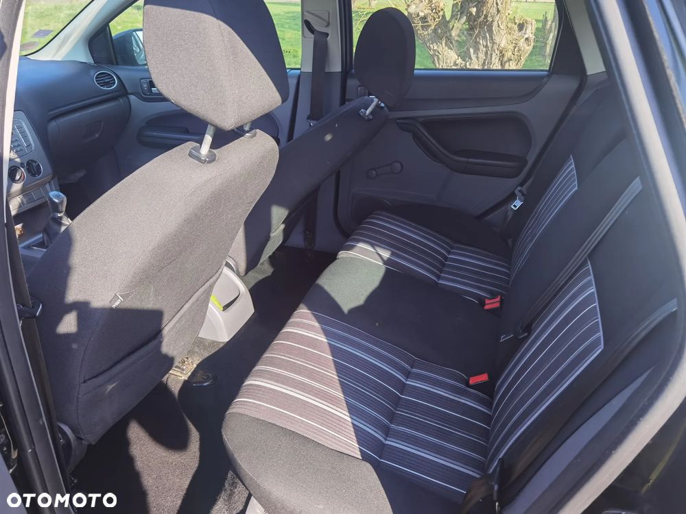 Ford Focus 1.6 TDCi DPF Fun - 10