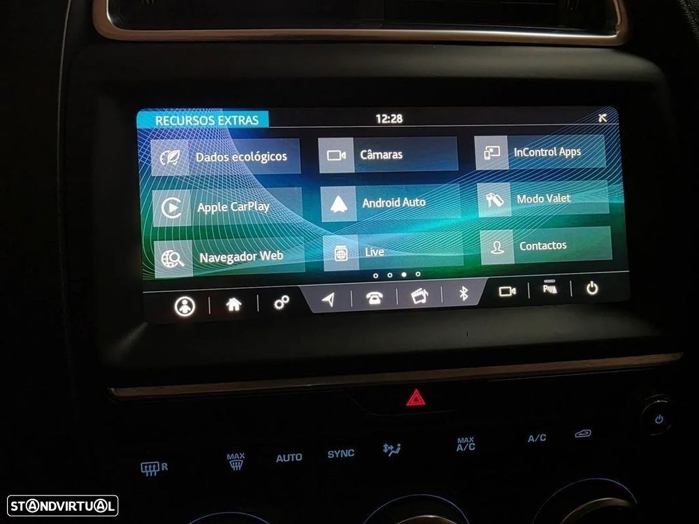 Jaguar E-Pace 2.0 i4D R-Dynamic S - 18