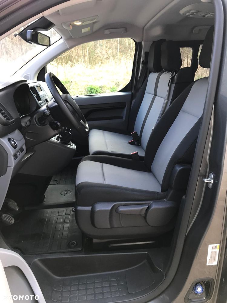 Opel Vivaro - 10