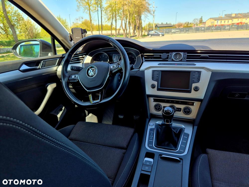 Volkswagen Passat 1.8 TSI BMT Comfortline - 13