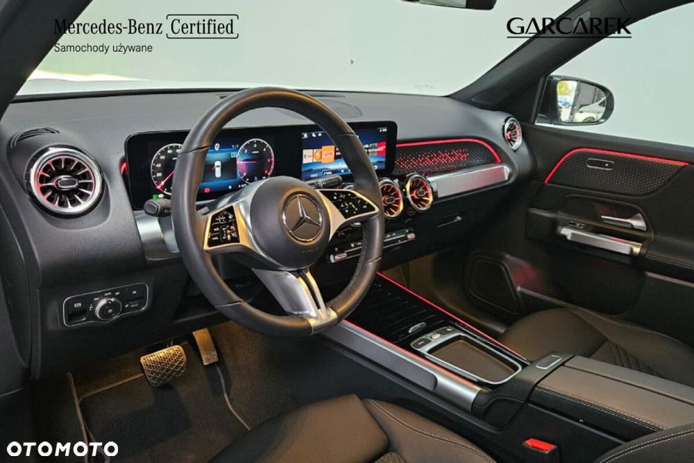 Mercedes-Benz GLB - 21