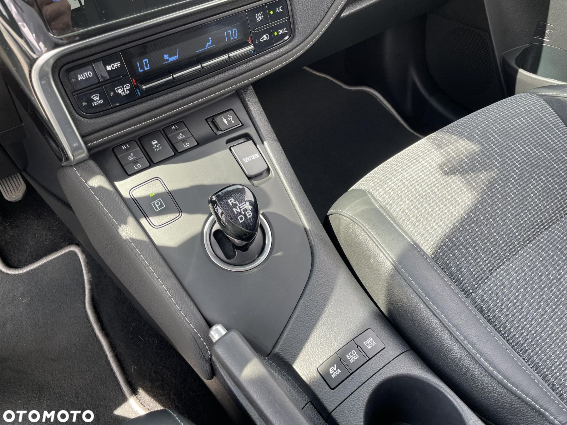 Toyota Auris - 24