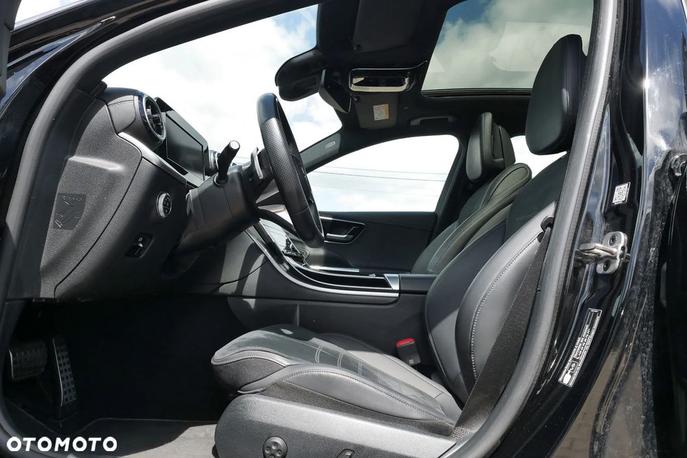 Mercedes-Benz Klasa C 300 e PHEV AMG - 13