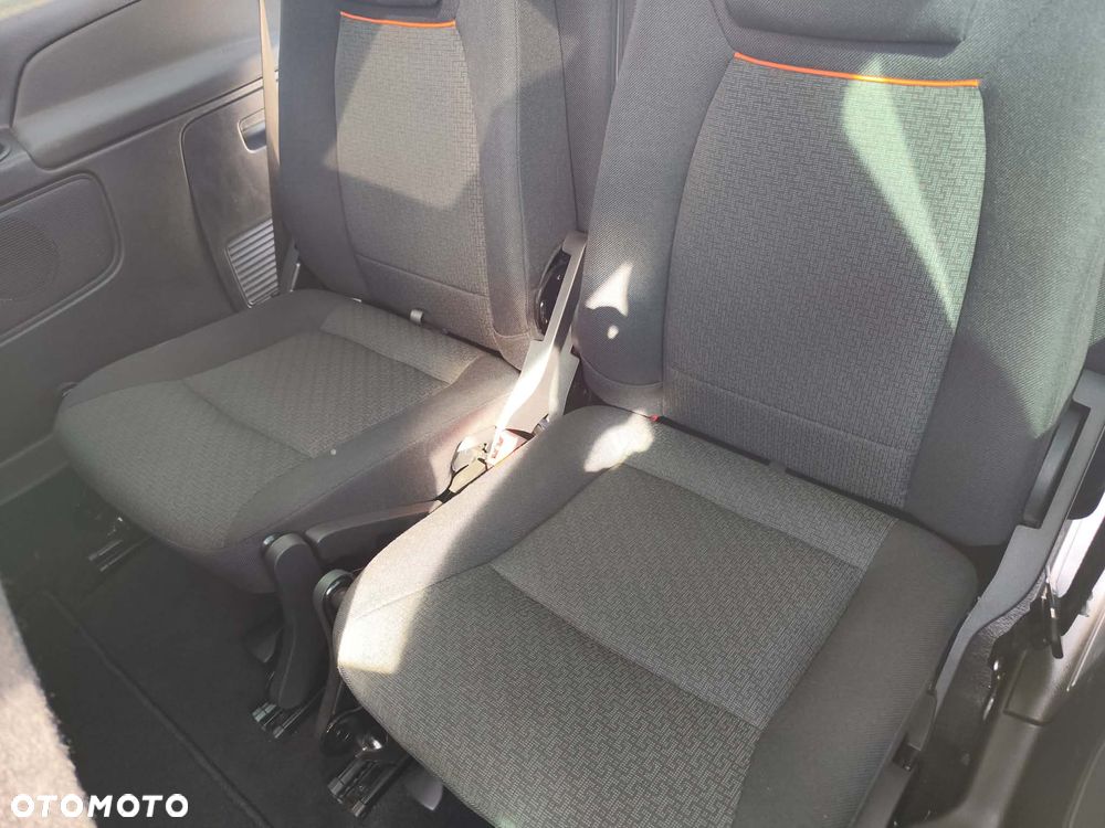 Ford Galaxy - 20