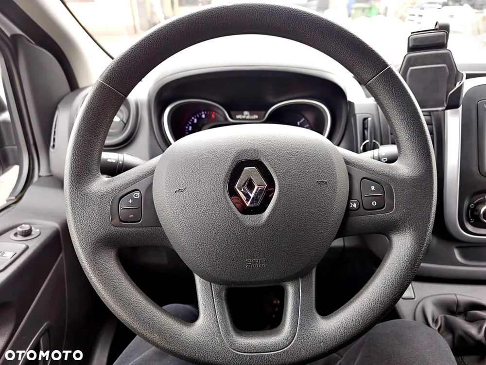 Renault Trafic - 14