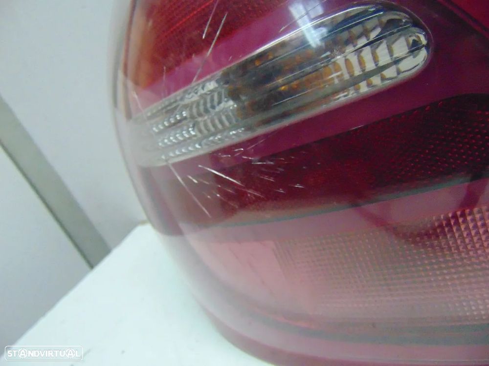 Nissan Almera farolins - 5