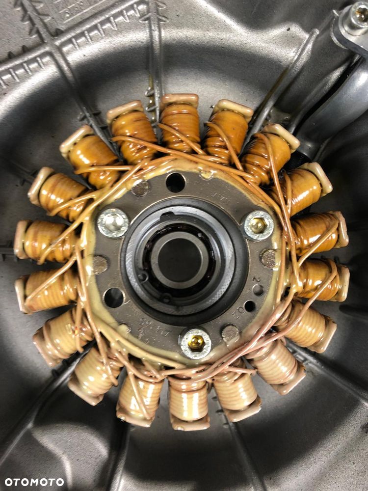 Ducati Monster 696 796 Pokrywa Silnika Dekiel Osłona Stator Stojan Alternator - 6