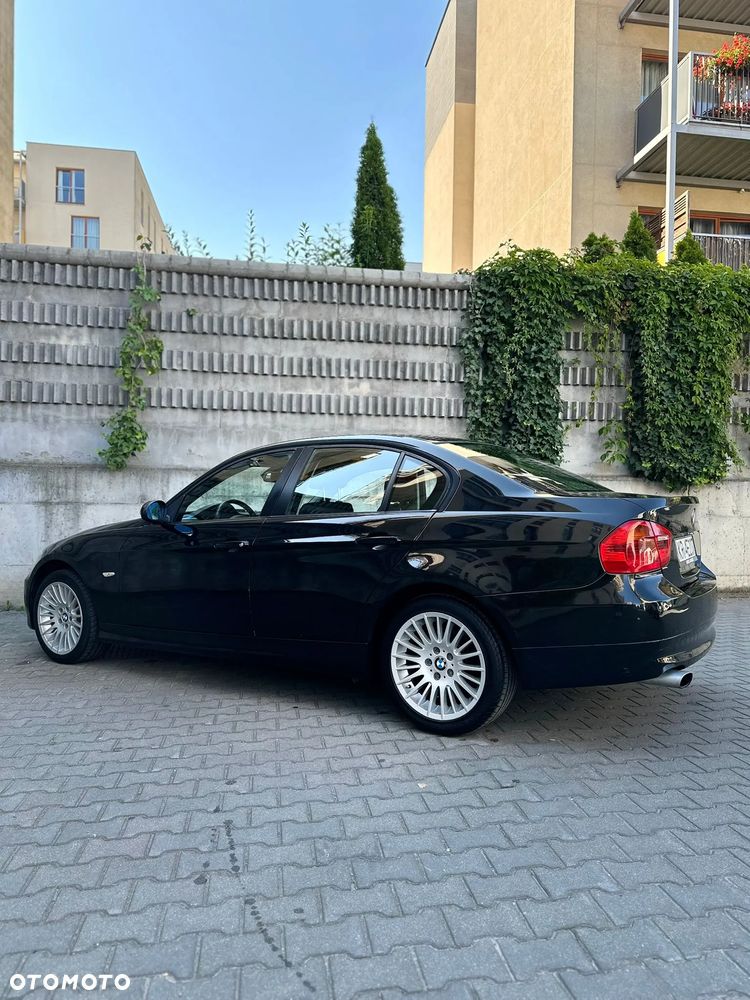 BMW Seria 3 320i - 6