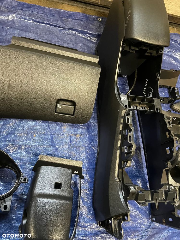 Nissan Qashqai II J11 TUNEL PODŁOKIETNIK UCHWYT NA KUBKI BOCZEK TUNELU SKÓRA  96966 4EA1A 96992 4EH0A  969RK 969RJ CENY W OPISIE 68510 4EH0A  96966 4EA1A 969XC 4EH0A 68104 4EH0A 96992 4EH0A  969RK 969RJ 84997 4EA0A 68520 4EA0A - 6