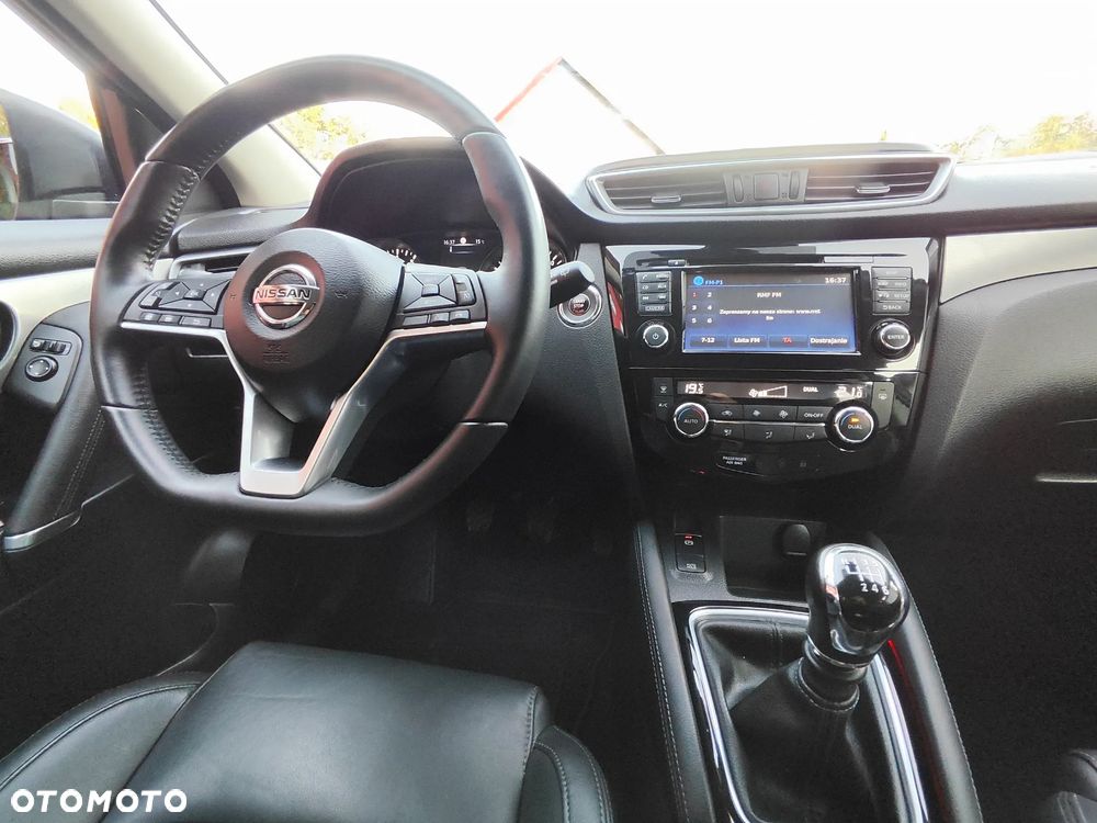 Nissan Qashqai 1.6 DIG-T Tekna - 17