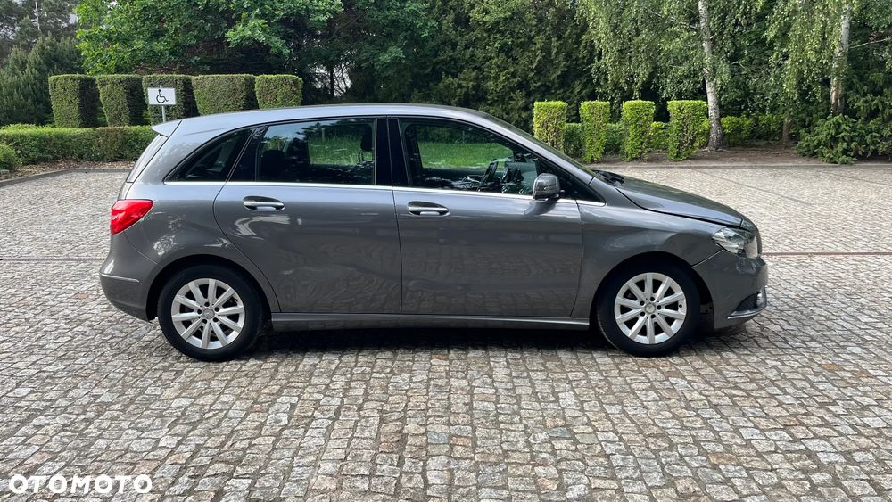 Mercedes-Benz Klasa B 180 (BlueEFFICIENCY) - 6