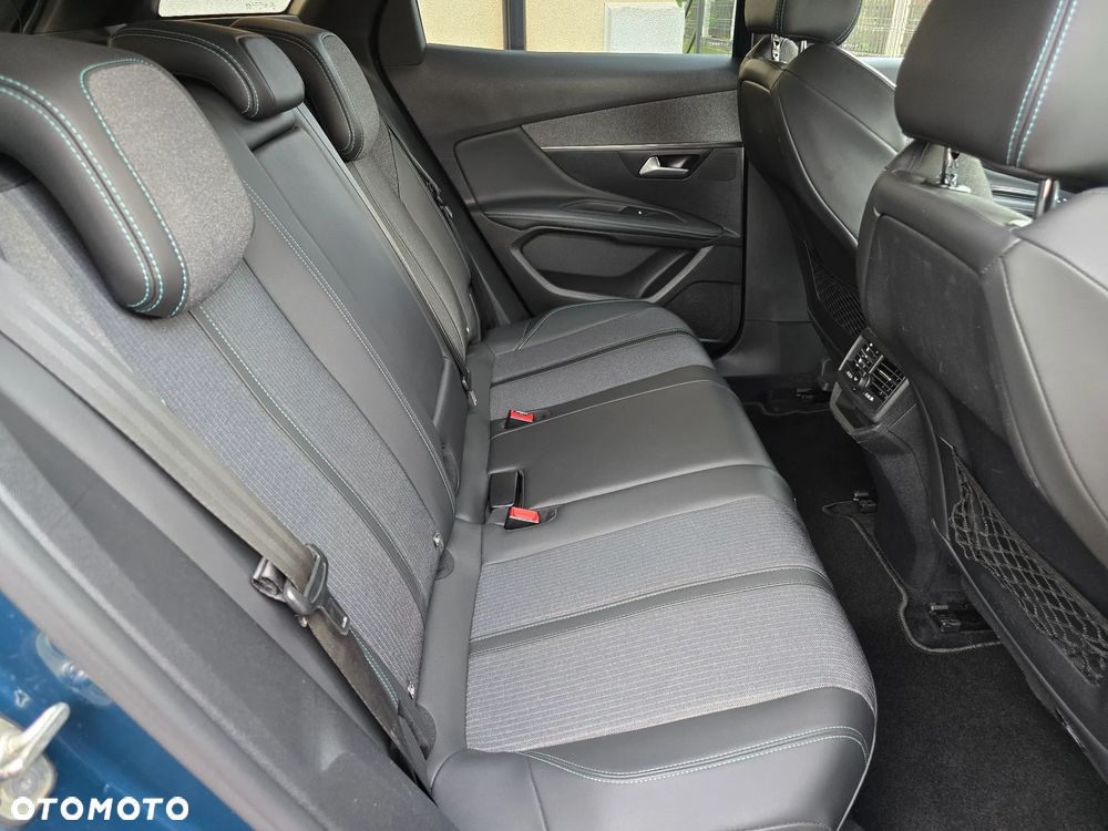 Peugeot 3008 1.5 BlueHDi Allure Pack S&S - 29