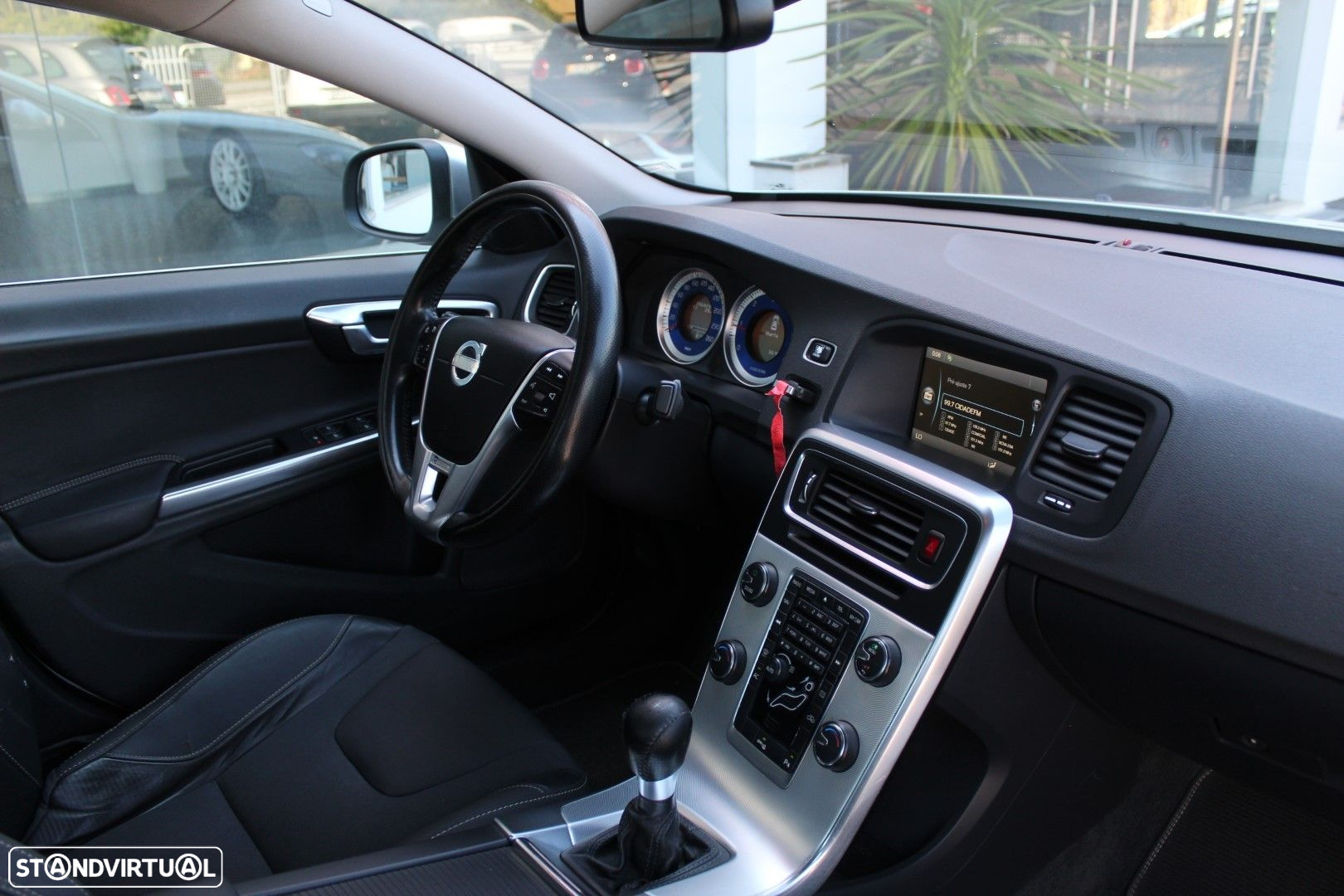Volvo S60 1.6 D2 R-Design - 20