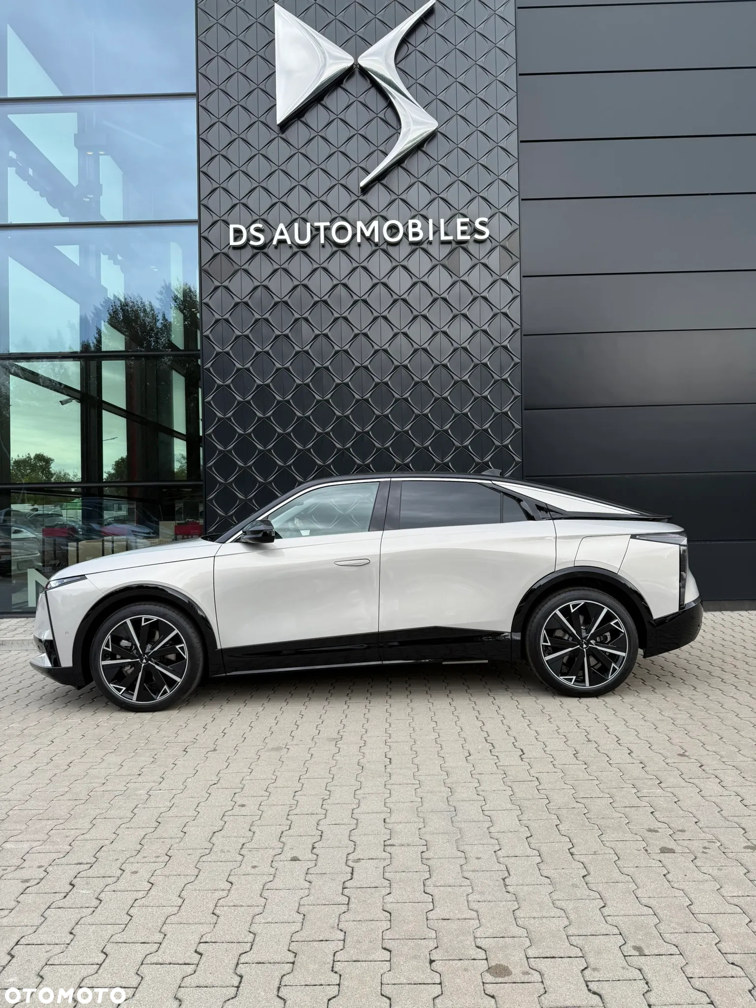 DS Automobiles Inny - 4