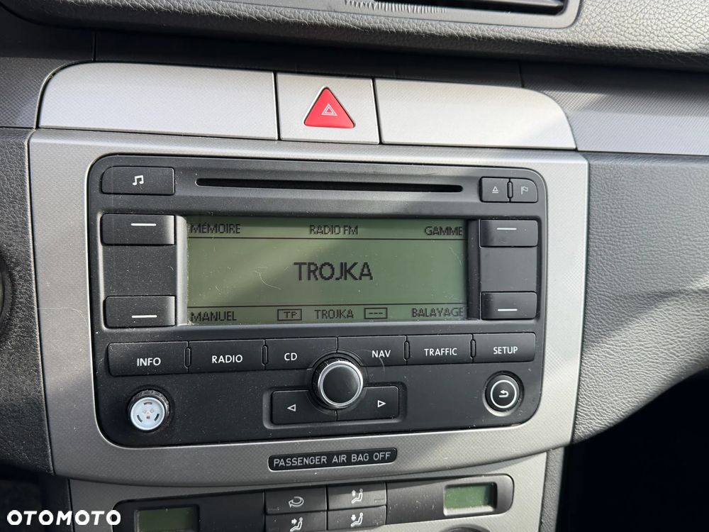 Volkswagen Passat - 30